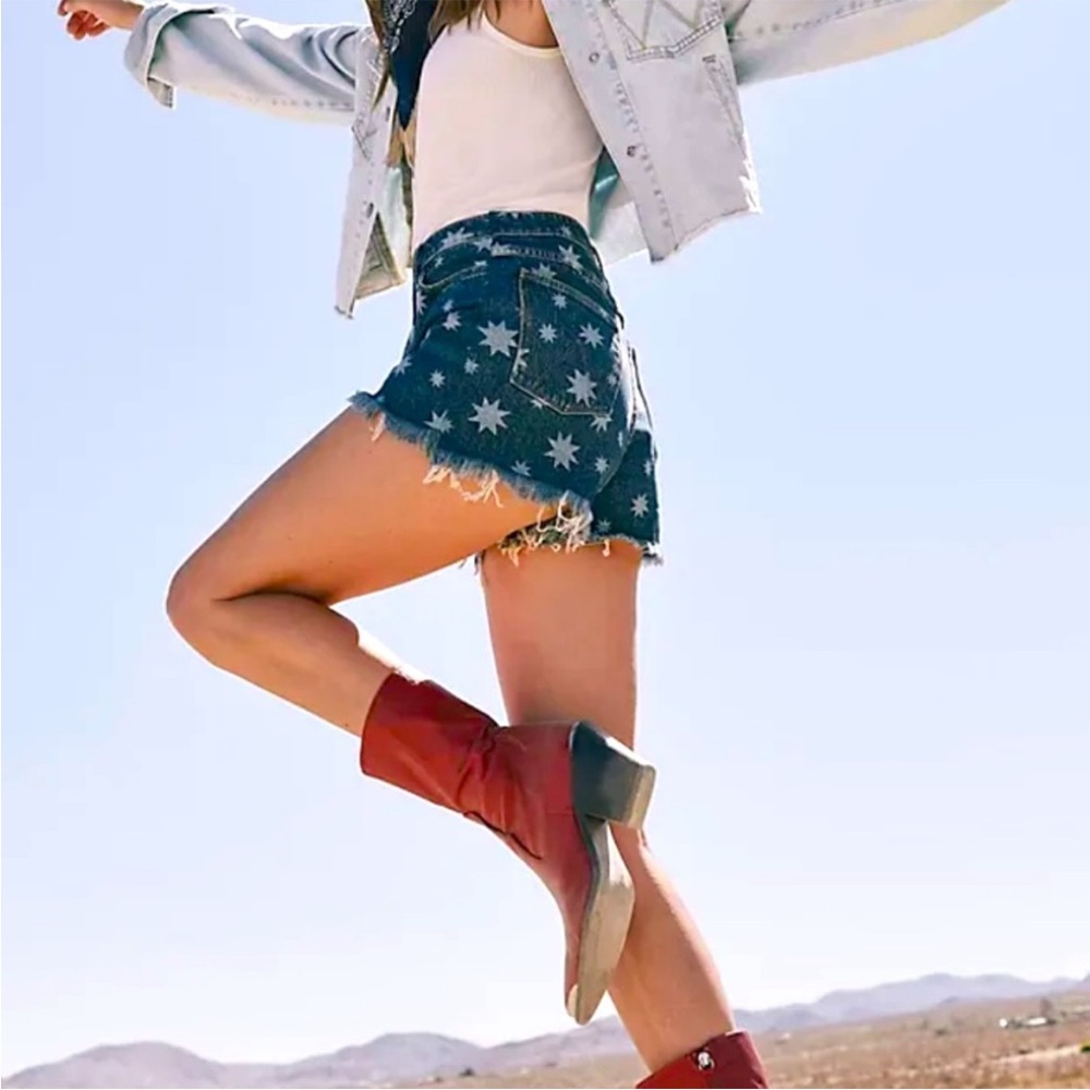 NWT Wrangler High Rise Shorts